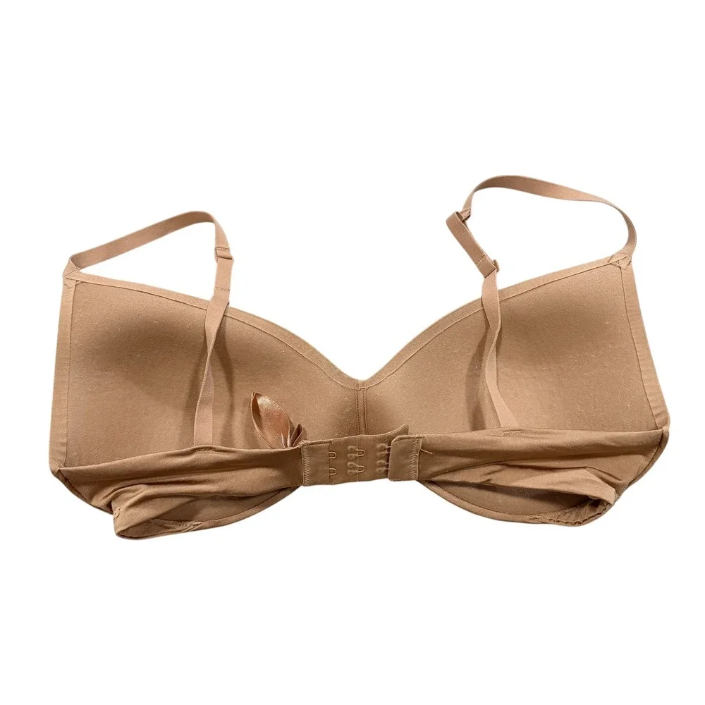 Skims Fits Everybody T-Shirt Bra Nude Clay 32D Wireless Smooth Molded Cup